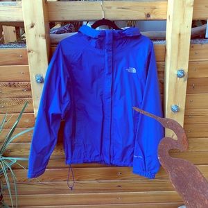 THE CLASSIC NORTHFACE RAIN JACKET!!
